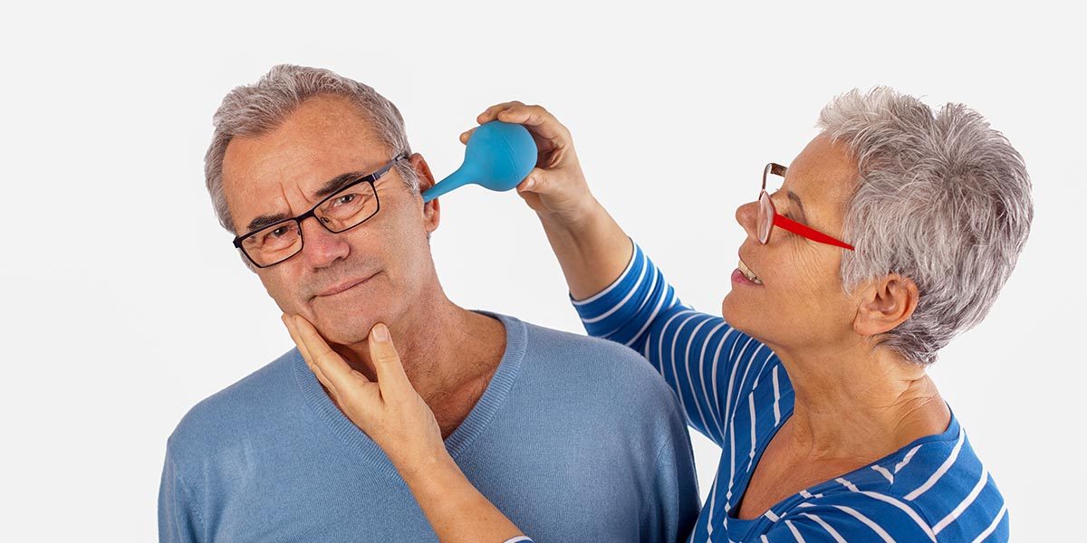 Cómo limpiar los oídos sin hacerse daño?