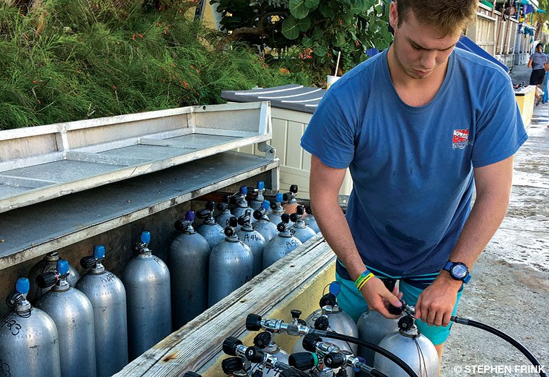 filling oxygen cylinders