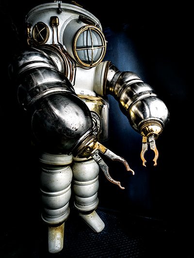 the Iron Duke atmospheric dive suit